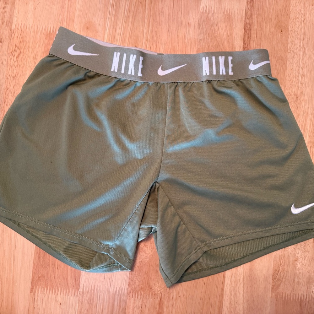 Nike Green Athletic Shorts with Moisture-Wicking Fabric